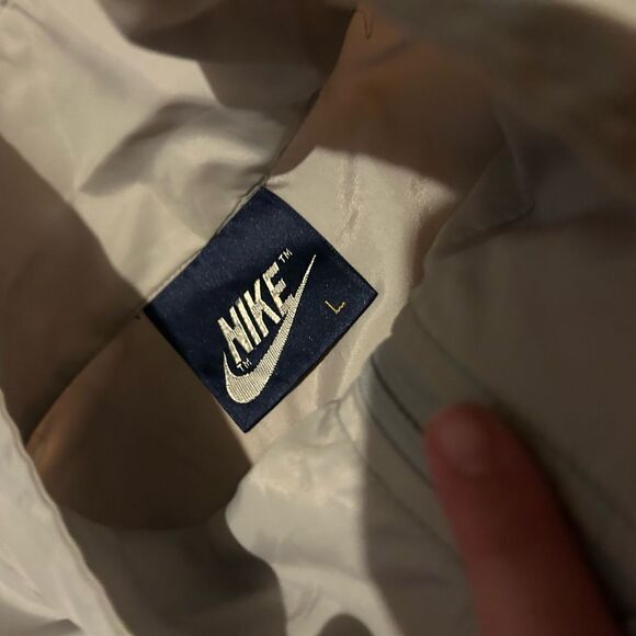 Vintage NIKE windbreaker - Picture 4 of 5